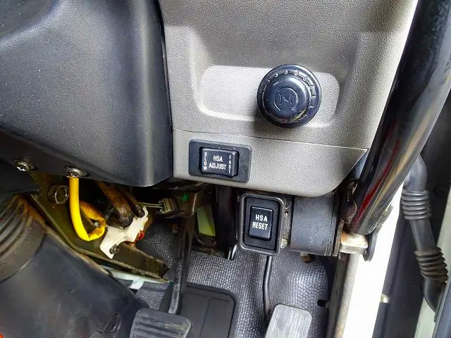 いすゞ エルフ KR-NKR81GN(2WD)の写真24