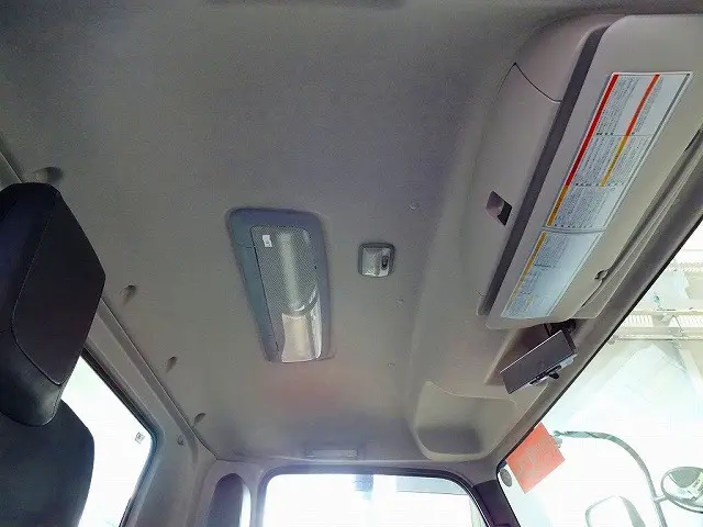 室内LED灯|いすゞ フォワード 2RG-FRR90S3(2WD)の写真14