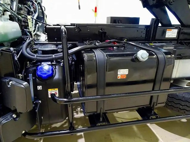アドブルー　燃料タンク90L|いすゞ フォワード 2RG-FRR90S3(2WD)の写真38