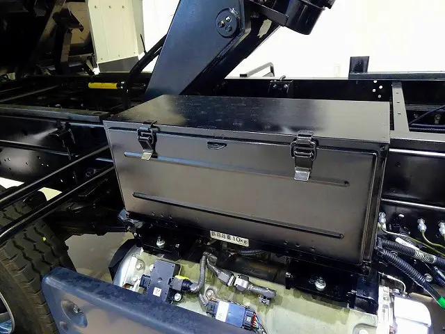 右シャシ中央工具箱|いすゞ フォワード 2RG-FRR90S3(2WD)の写真43