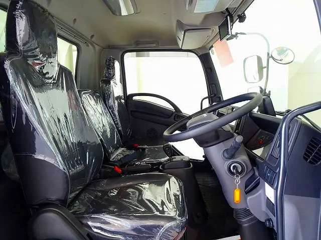 クルーズコントロール 坂道発進補助装置 車線逸脱警報装置 衝突被害軽減ブレーキ アイドリングストップ フォグランプ トラクションコントロール|いすゞ フォワード 2RG-FRR90S4(2WD)の写真6