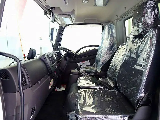 3人乗り ベッドレス ビニールシートカバー 室内LED灯 消火器1個 ルーフキャリア付 |いすゞ フォワード 2RG-FRR90S4(2WD)の写真8