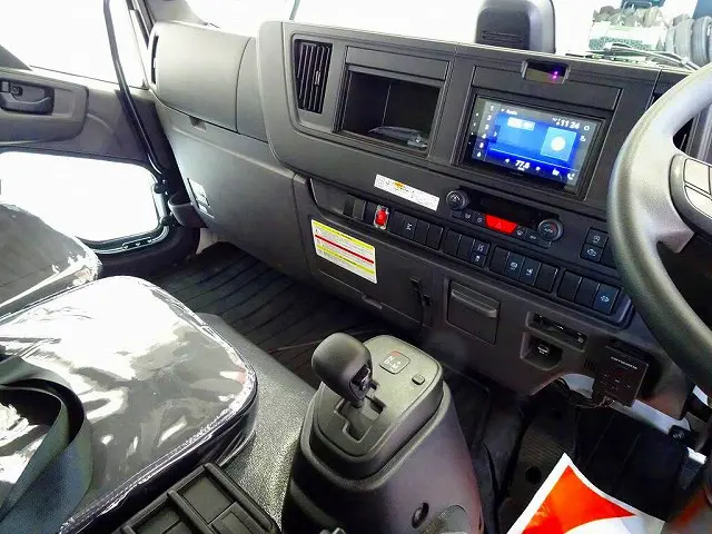 オートAC PS PW SRS ABS キーレス 左電格ミラー ブルートゥースオーディオ ETC2.0 バックモニター ドライブレコーダー ターボ 排気ブレーキ フロア6MT|いすゞ フォワード 2RG-FRR90S4(2WD)の写真9