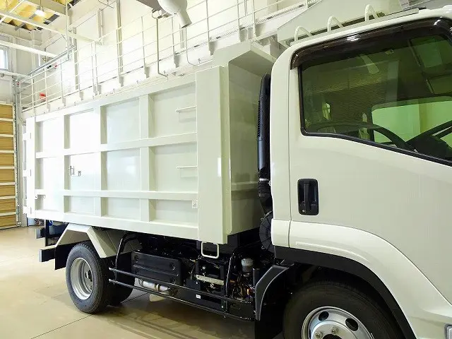 荷台内寸:340×204×130 新明和/DR4-0003SY 深ダンプ 土砂禁 リア観音扉 前立てプロテクター左はしご付|いすゞ フォワード 2RG-FRR90S4(2WD)の写真25