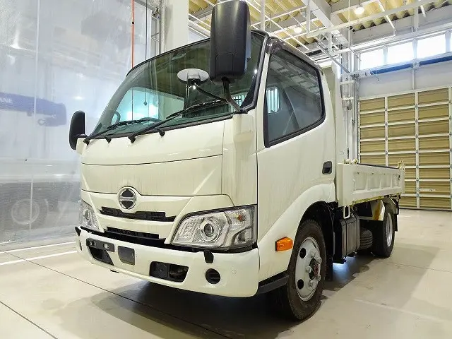 日野 デュトロ 2KG-XZU675T(4WD)の写真1