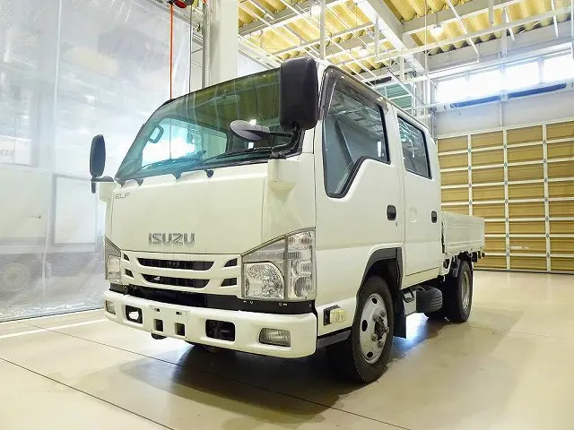 いすゞ エルフ TRG-NJS85A(4WD)の写真1