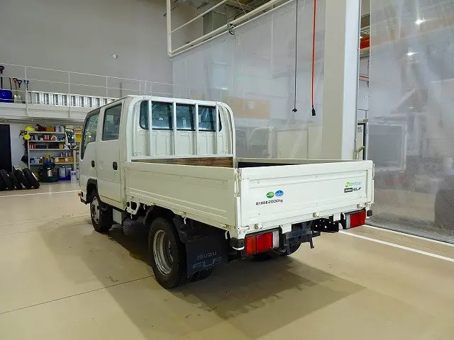 いすゞ エルフ TRG-NJS85A(4WD)の写真4