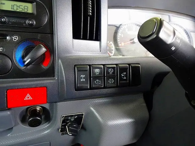 いすゞ エルフ TRG-NJS85A(4WD)の写真10