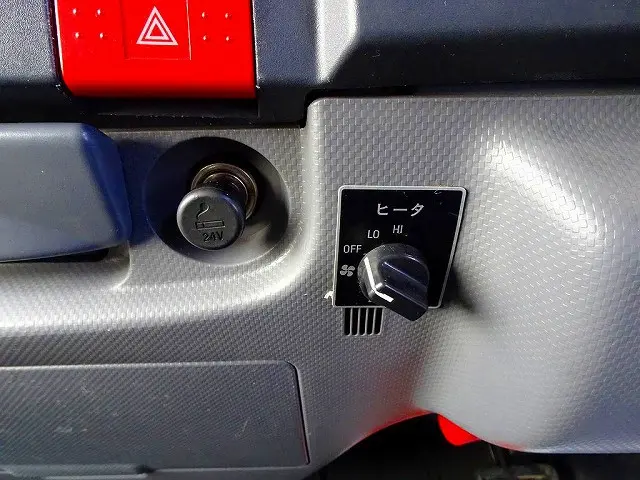 リアヒーター|いすゞ エルフ TRG-NJS85A(4WD)の写真12
