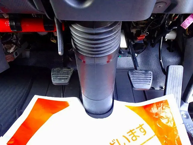 いすゞ エルフ TRG-NJS85A(4WD)の写真15