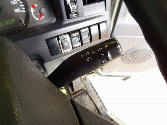 いすゞ エルフ TRG-NJS85A(4WD)の写真17