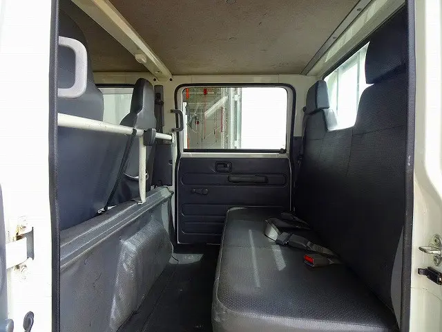 いすゞ エルフ TRG-NJS85A(4WD)の写真21