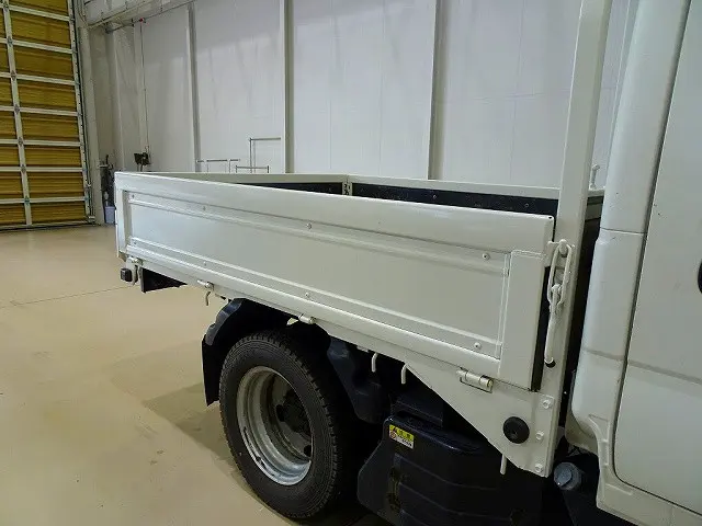 いすゞ エルフ TRG-NJS85A(4WD)の写真23