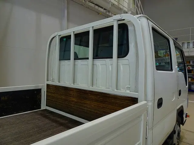 いすゞ エルフ TRG-NJS85A(4WD)の写真25