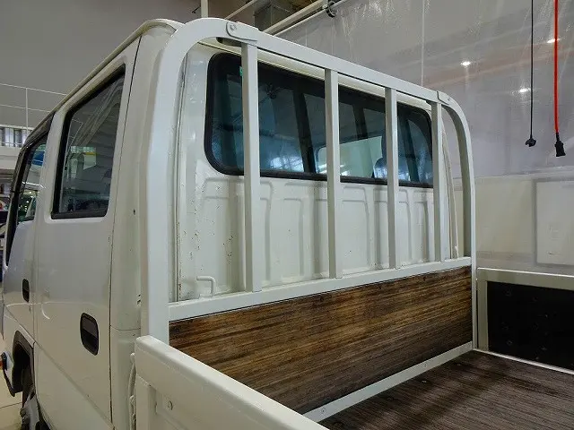 いすゞ エルフ TRG-NJS85A(4WD)の写真26