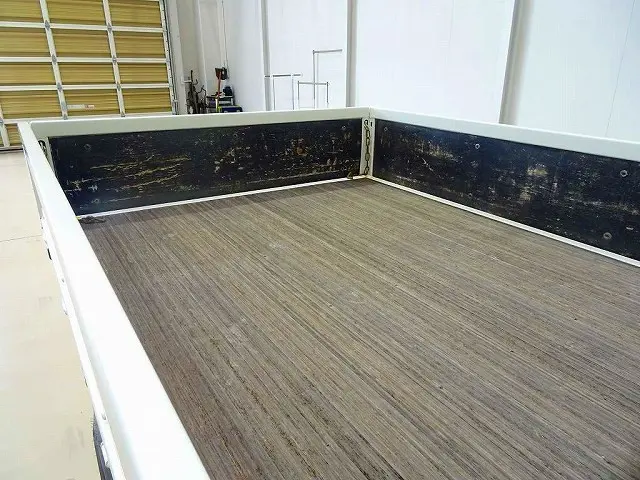 いすゞ エルフ TRG-NJS85A(4WD)の写真27