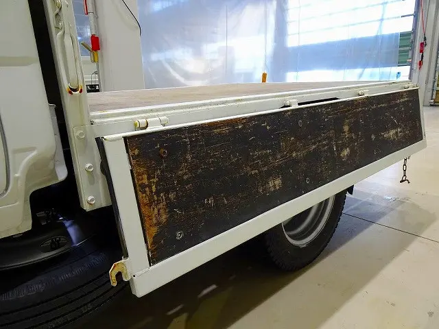 荷台内寸：208×161×38　三方開　リアアオリチェーン2個|いすゞ エルフ TRG-NJS85A(4WD)の写真30