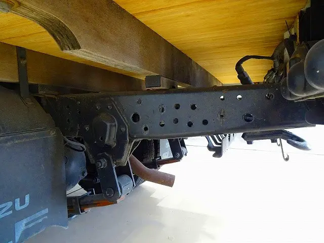 いすゞ エルフ TRG-NJS85A(4WD)の写真37