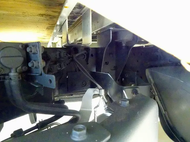 いすゞ エルフ TRG-NJS85A(4WD)の写真43