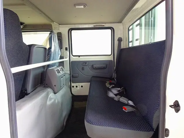 Wキャブ　7人乗り　PW(フロント/リア)　リアヒーター/クーラー付|日野 デュトロ 2KG-XZU722M(2WD)の写真26