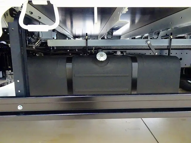 燃料タンク100L|日野 デュトロ 2KG-XZU722M(2WD)の写真42