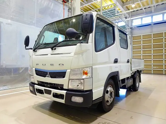 三菱 キャンター 2TG-FDA00(4WD)の写真1