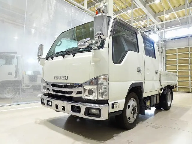 いすゞ エルフ 2RG-NHS88A(4WD)の写真1