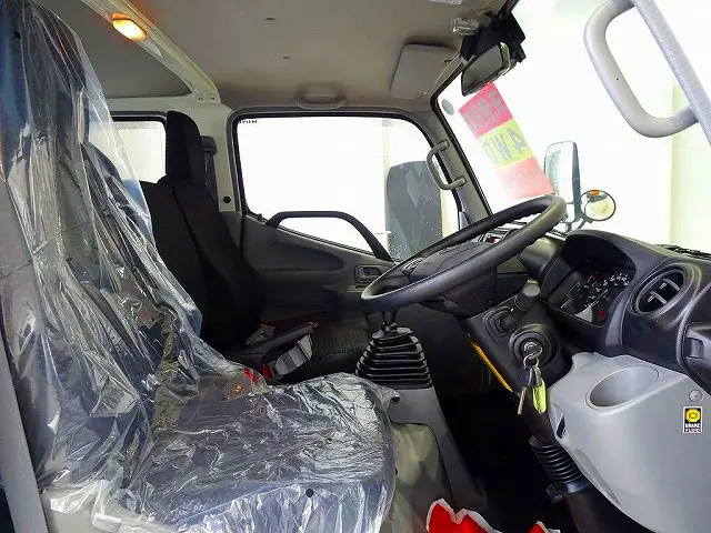 坂道発進補助装置 車線逸脱警報装置 衝突被害軽減ブレーキ アイドリングストップ フォグランプ トラクションコントロール ヘッドライトウォッシャー|日野 デュトロ 2DG-XZU685M(4WD)の写真6