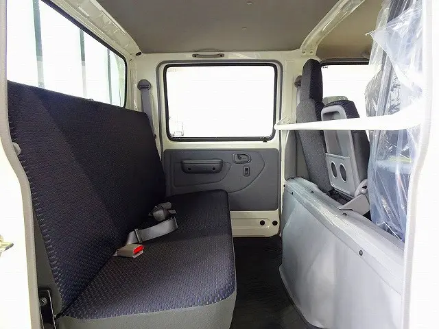 Wキャブ 6人乗り PW(フロント/リア)|日野 デュトロ 2DG-XZU685M(4WD)の写真21