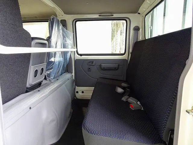 Wキャブ 6人乗り PW(フロント/リア)|日野 デュトロ 2DG-XZU685M(4WD)の写真23