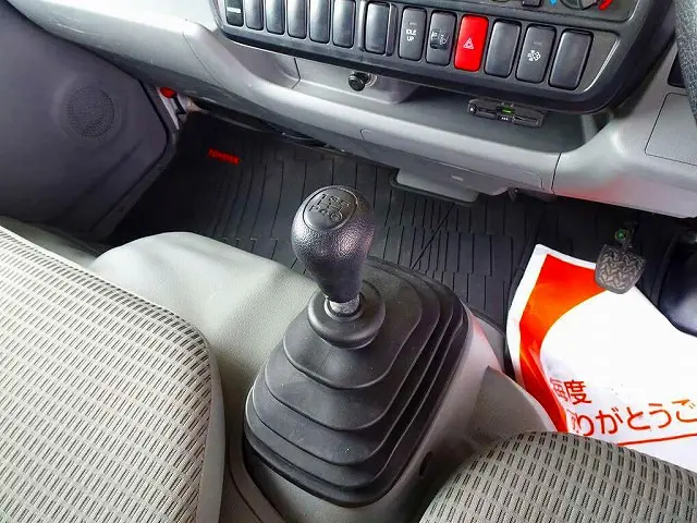 フロア5MT|トヨタ ダイナ QDF-KDY231(2WD)の写真13