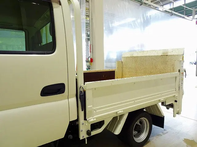 荷台内寸：206×161×38　三方開　床鉄板張り　鳥居作業灯1個　垂直PG/600kg付|トヨタ ダイナ QDF-KDY231(2WD)の写真24