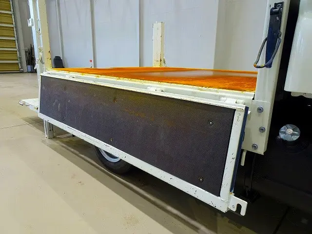 荷台内寸：206×161×38　三方開　床鉄板張り　鳥居作業灯1個　垂直PG/600kg付|トヨタ ダイナ QDF-KDY231(2WD)の写真27