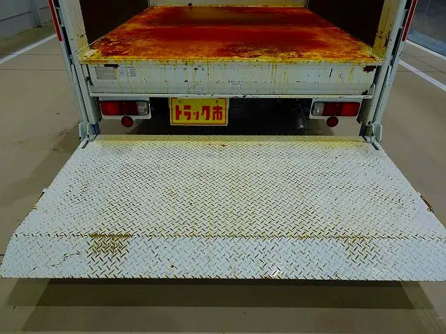 垂直パワーゲート　600kg　新明和/RE06-1133　長：90cm/有効長：77cm　幅：158cm　左リア支柱PGスイッチ|トヨタ ダイナ QDF-KDY231(2WD)の写真33