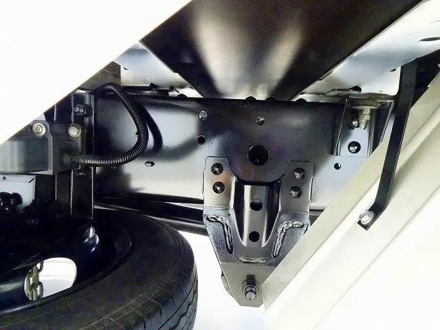 シャーシは 錆止め/マフラー塗装 仕上げに力を入れています。|トヨタ ダイナ QDF-KDY231(2WD)の写真40