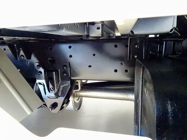 シャーシは 錆止め/マフラー塗装 仕上げに力を入れています。|トヨタ ダイナ QDF-KDY231(2WD)の写真45