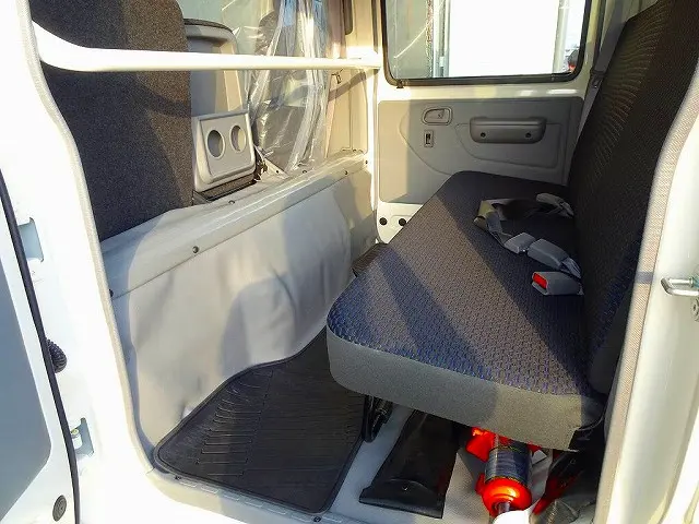 Wキャブ 6人乗り PW(フロント/リア)|日野 デュトロ 2DG-XZU685M(4WD)の写真22