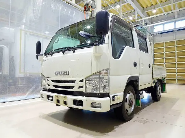 いすゞ エルフ TRG-NHS85A(4WD)の写真1