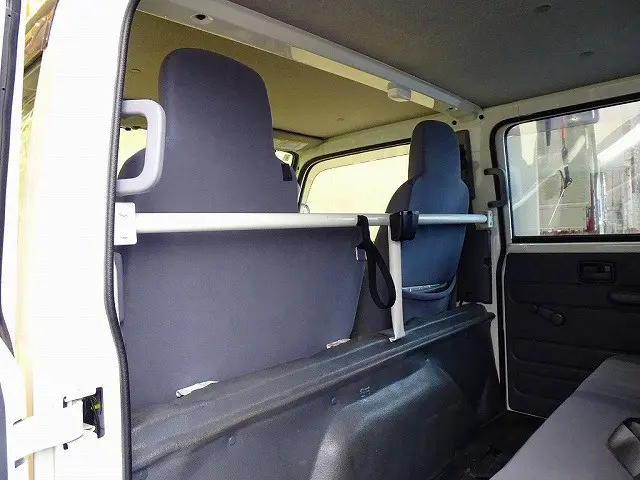 いすゞ エルフ TPG-NJR85A(2WD)の写真22