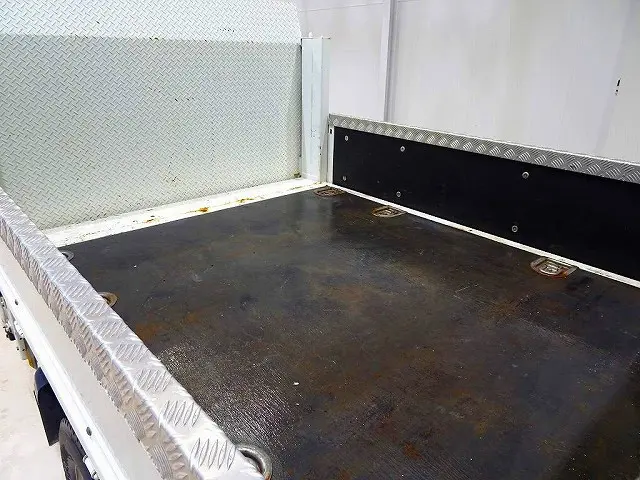 いすゞ エルフ TPG-NJR85A(2WD)の写真29