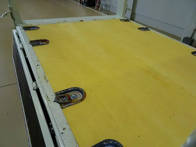 荷台内寸：205×161×38　三方開　床板張替え　埋め込みフック4対　左右アオリ上部/前立て鳥居アルミ縞鋼板　鳥居作業灯2個　垂直PG/800kg付|いすゞ エルフ TPG-NJR85A(2WD)の写真29