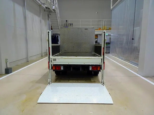 いすゞ エルフ TPG-NJR85A(2WD)の写真31