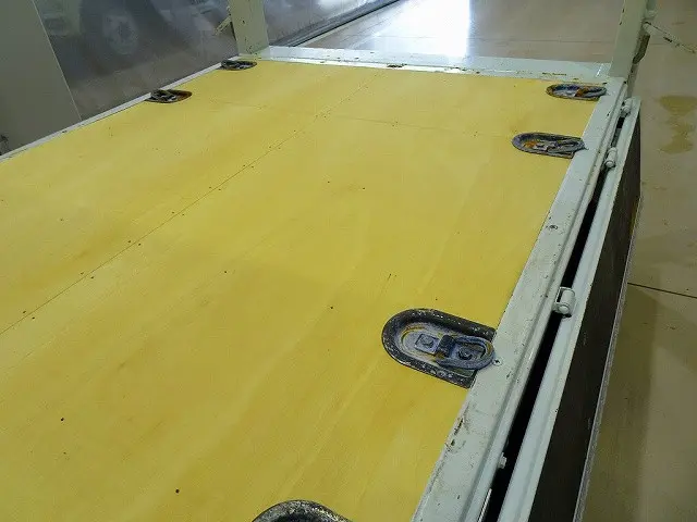 荷台内寸：205×161×38　三方開　床板張替え　埋め込みフック4対　左右アオリ上部/前立て鳥居アルミ縞鋼板　鳥居作業灯2個　垂直PG/800kg付|いすゞ エルフ TPG-NJR85A(2WD)の写真31