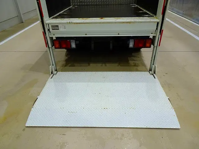 いすゞ エルフ TPG-NJR85A(2WD)の写真32