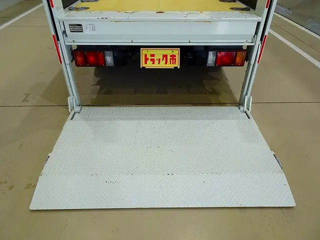 垂直パワーゲート　800kg　新明和/RE08-1133　長：100cm/有効長：80cm　幅：158cm　左右リア支柱PGスイッチ|いすゞ エルフ TPG-NJR85A(2WD)の写真33