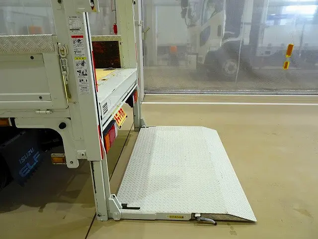 垂直パワーゲート　800kg　新明和/RE08-1133　長：100cm/有効長：80cm　幅：158cm　左右リア支柱PGスイッチ|いすゞ エルフ TPG-NJR85A(2WD)の写真34