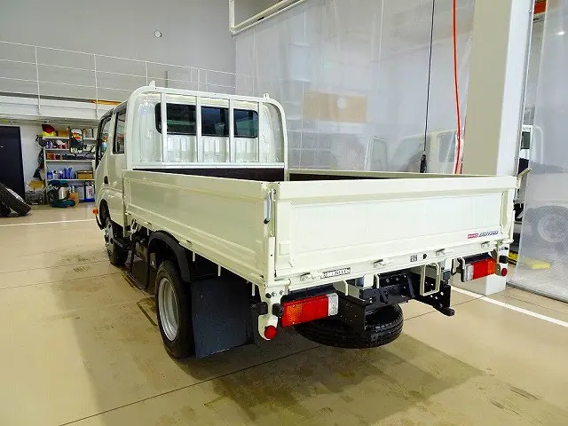 お問合せ管理No.C563　R6 デュトロ 2t 4WD(切替式) 高床 標準セミロング Wキャブ 未使用車|日野 デュトロ 2DG-XZU685M(4WD)の写真4