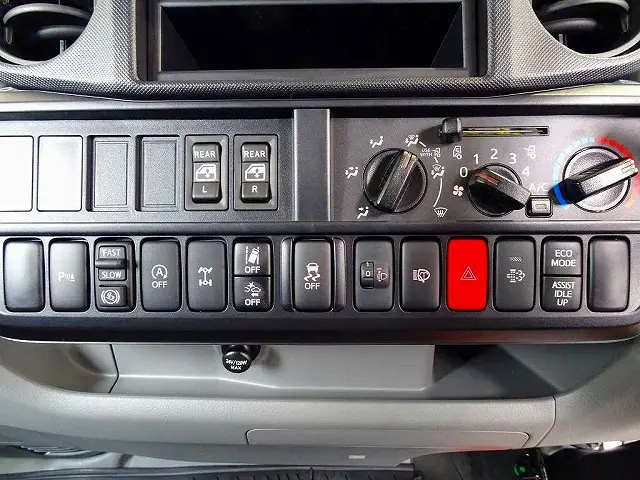 日野 デュトロ 2DG-XZU685M(4WD)の写真11