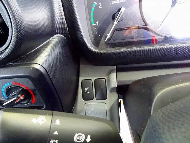 日野 デュトロ 2DG-XZU685M(4WD)の写真12