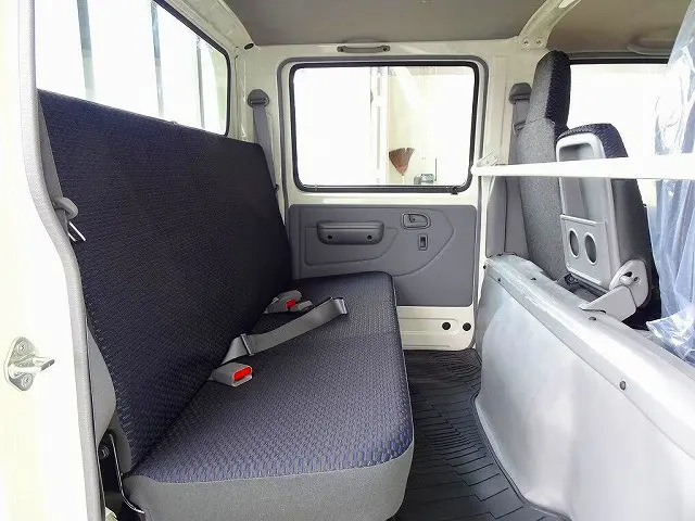 Wキャブ　6人乗り　PW(フロント/リア)|日野 デュトロ 2DG-XZU685M(4WD)の写真20